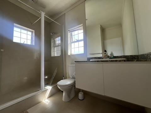 1 Bedroom Property for Sale in Vredehoek Western Cape